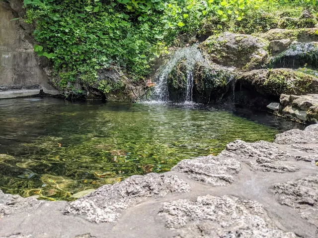 Dripping Spring (Hot), Arkansas.