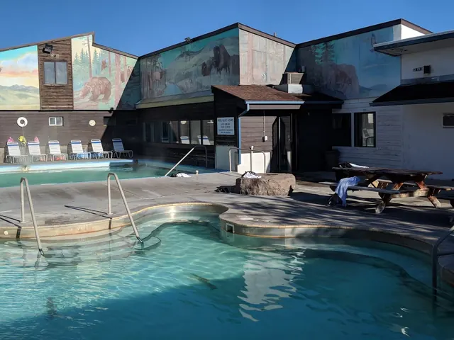 Spa Hot Springs Motel and Clinic
