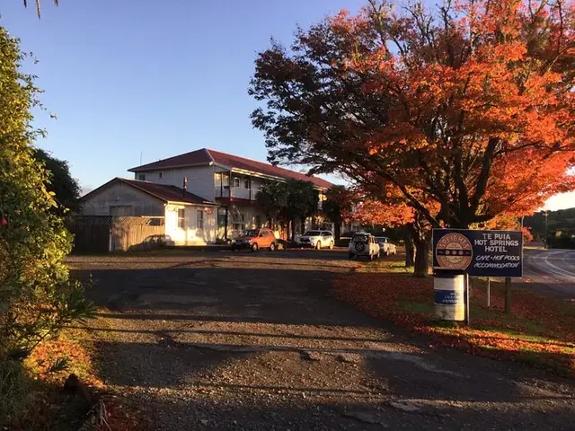 Te Puia Hot Springs Hotel