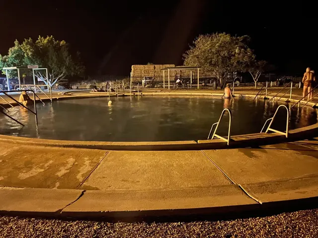 Lightning Ridge Bore Baths