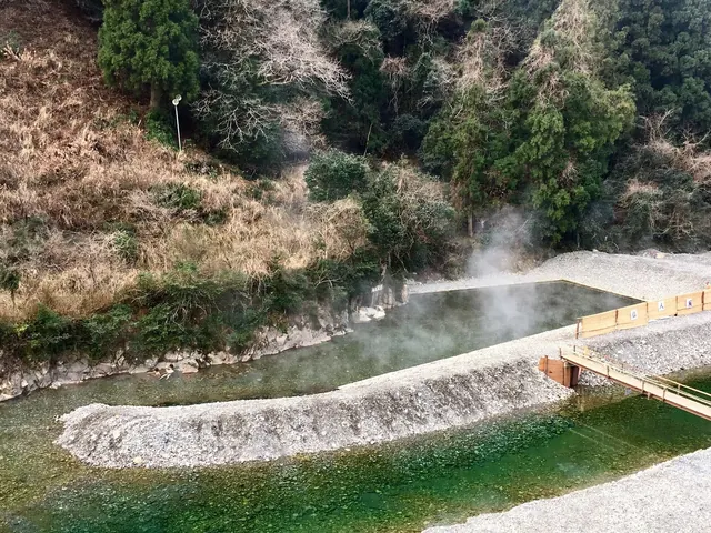 Kawayu Onsen Sennin-buro River Bath