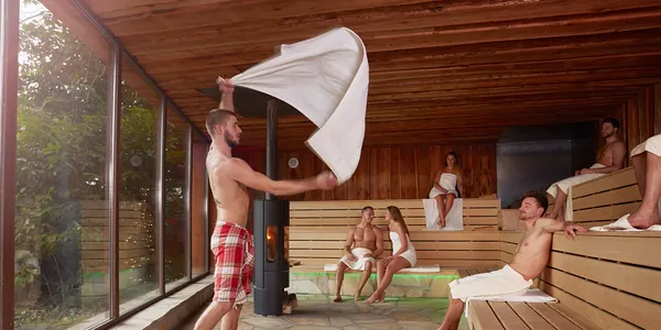 Sauna session — Thermae Boetfort