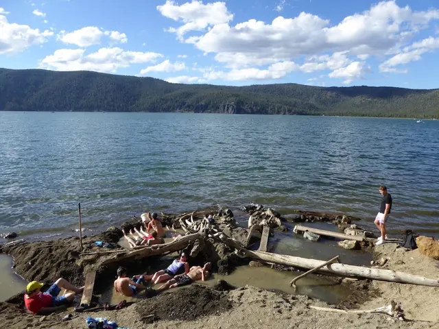 East Lake Hot Springs, Oregon.