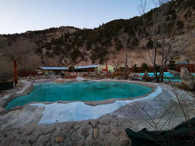 Cottonwood Hot Springs Inn & Spa