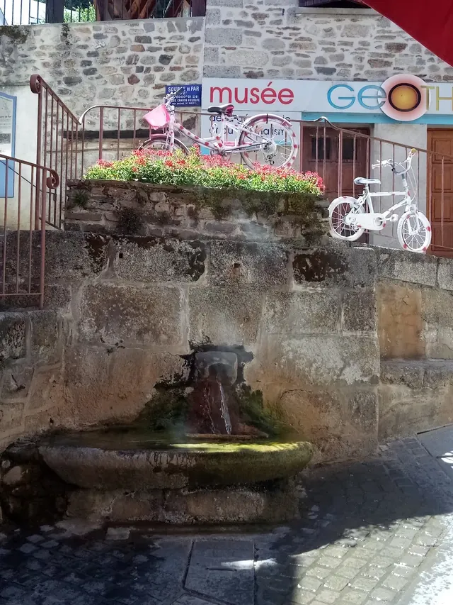 Chaudes-Aigues Thermal Centre (Par Aqui), France.