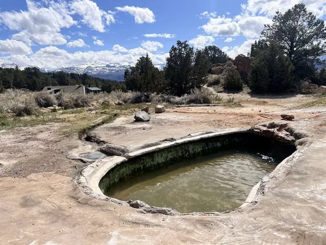 Travertine Hot Springs