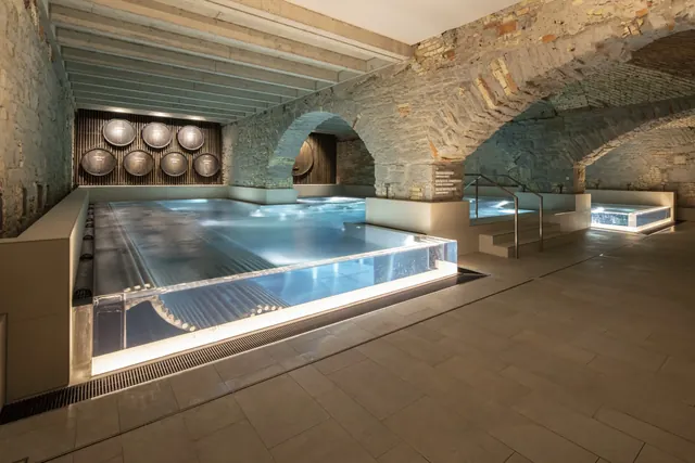 Spa bathing tubs — Hürlimannbad Spa Zurich