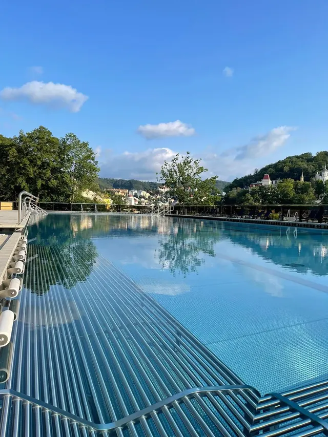 Hotel Thermal Pool
