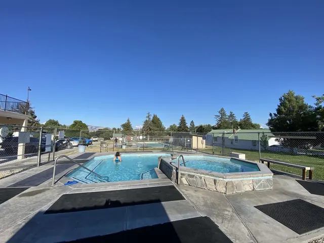 Symes Hot Springs Hotel & Mineral Baths