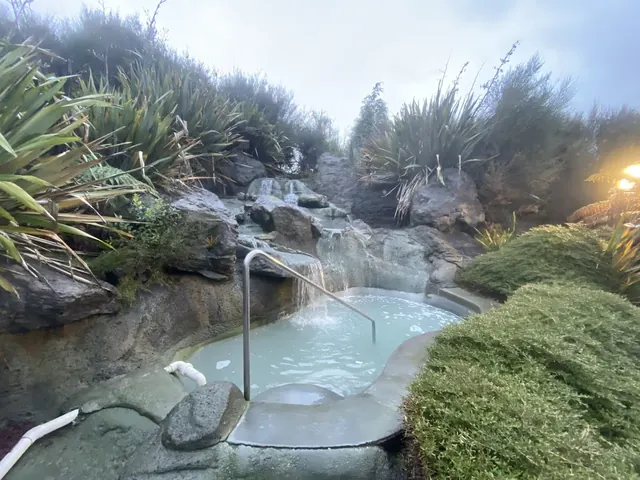 Hell's Gate Mud Bath & Spas