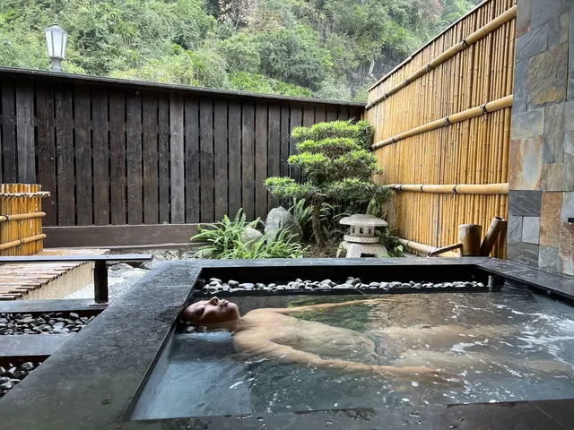 Yoko Onsen Quang Hanh