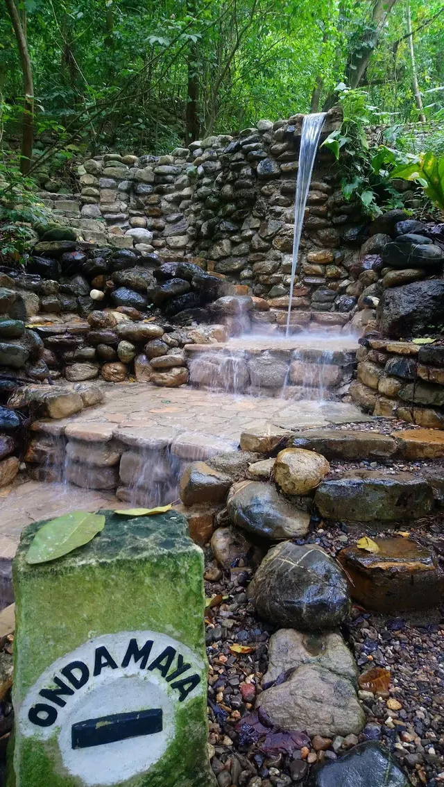 Luna Jaguar Hot Springs and Spa, Honduras.