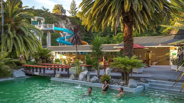Taupo DeBretts Hot Springs