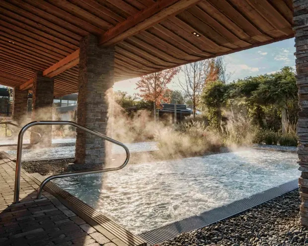 Outdoor whirlpool — Thermen Bad Nieuweschans