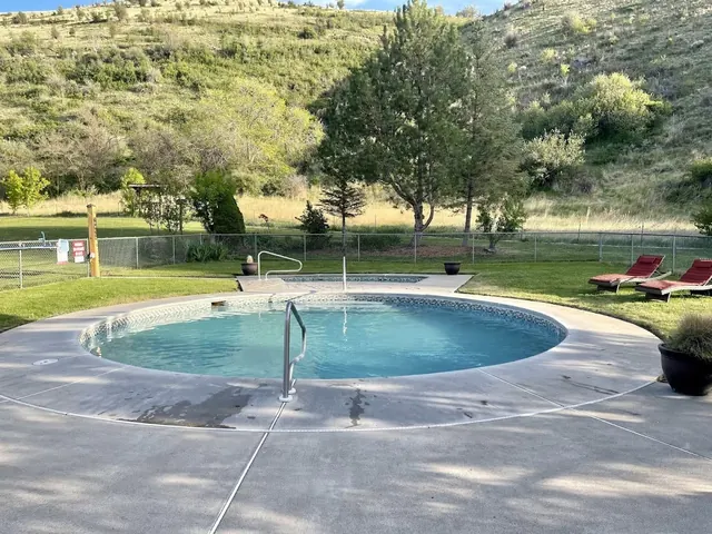 Grande Hot Springs